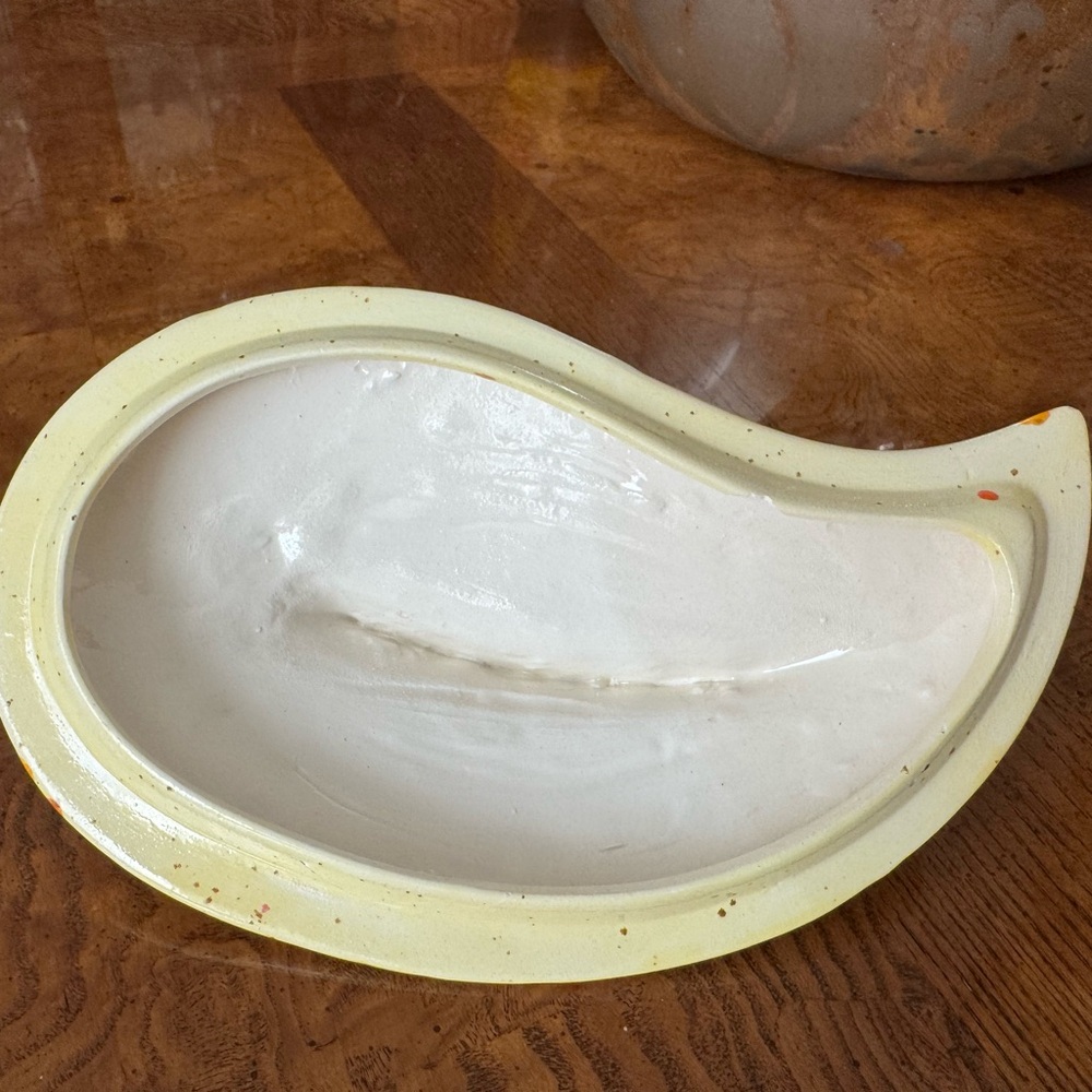 Splatterware Ceramic Dish with Lid - Picture 11 of 11